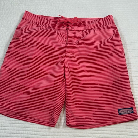 Men’s Vineyard Vines Swim Shorts. Size 33. 
Pink/Red Stripe w/ Shark Pattern. - Picture 4 of 9